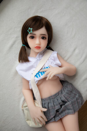 Ashlyn - Japanse mini-sekspop met kleine borsten