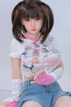 Sora - Japansk sexdocka med kort hår med silikonhuvud